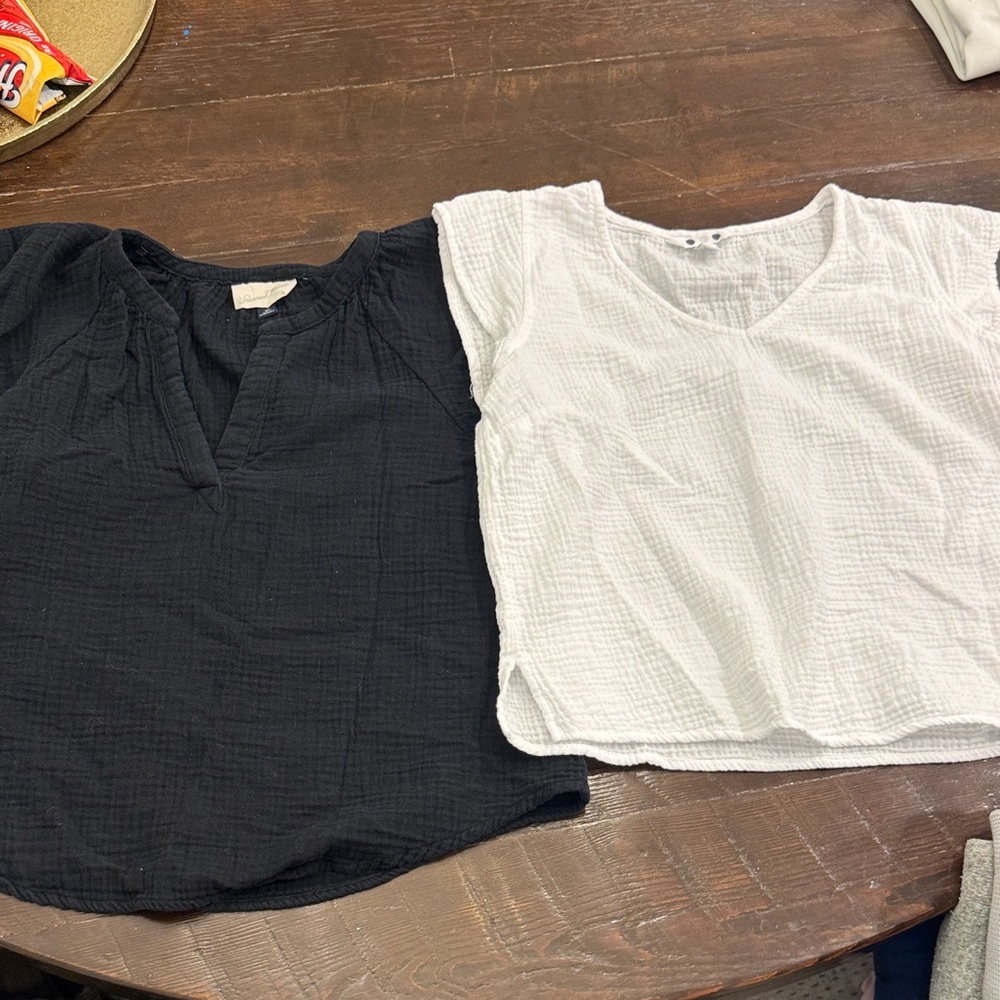 Women's Black and White V-Neck Tops
